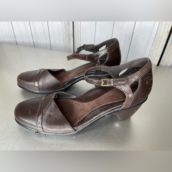 Dansko Women’s Mary Janes Size 39 Brown Leather Heels Made In Portugal - Picture 1 of 8
